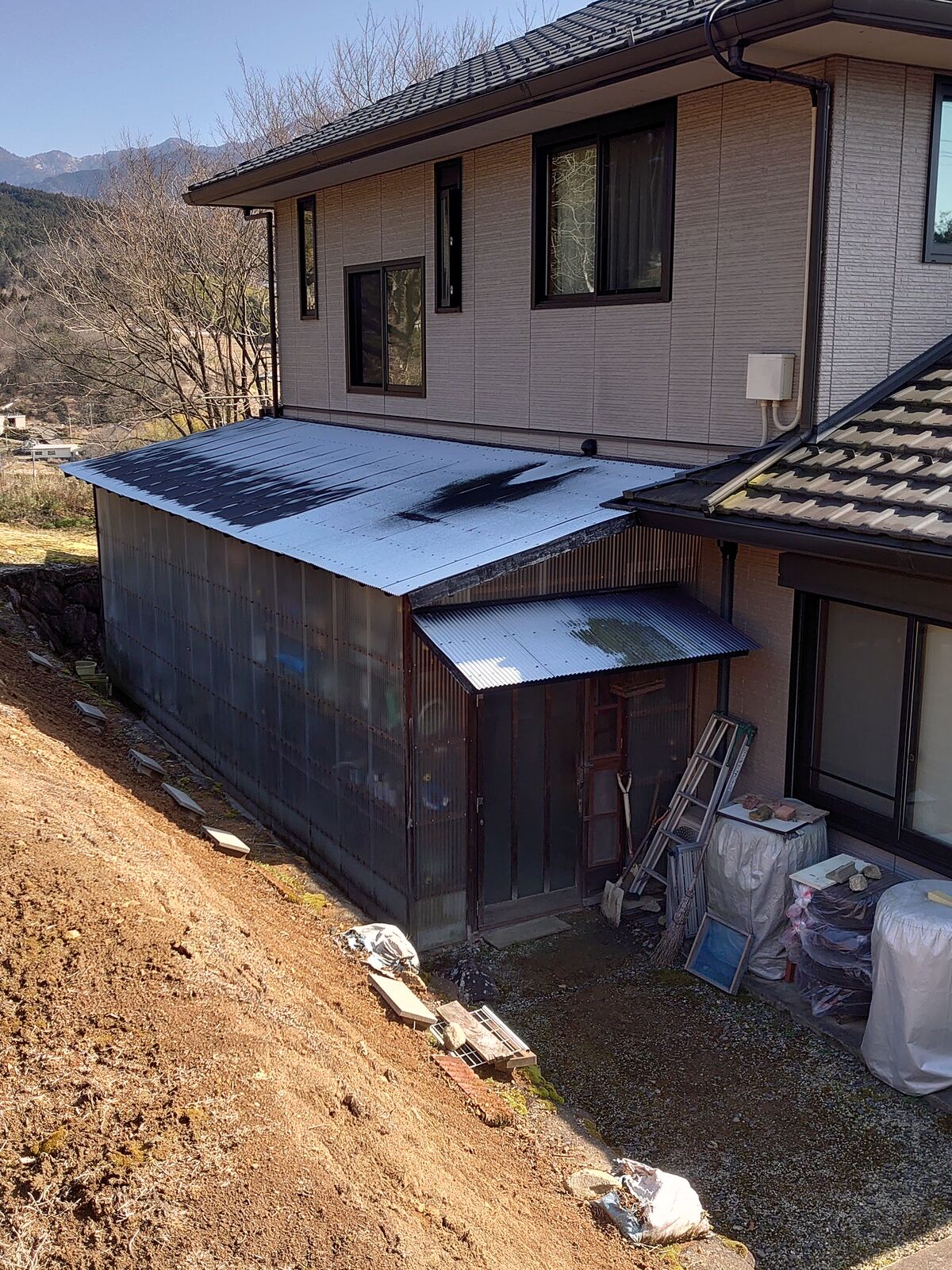下屋の屋根リフォームの施工前