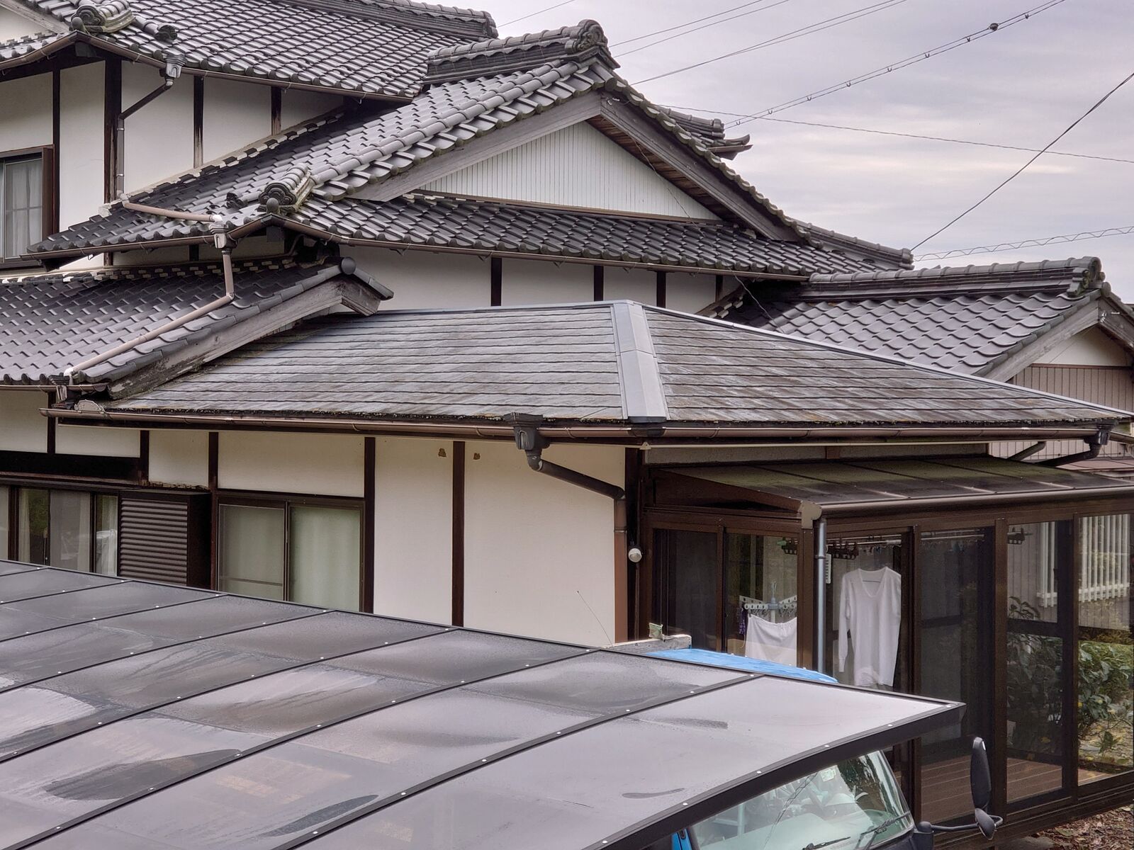 瓦屋根から金属屋根への葺き替えの施工前